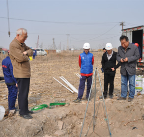 天津地铁，地下400直径的钢井切割爆破